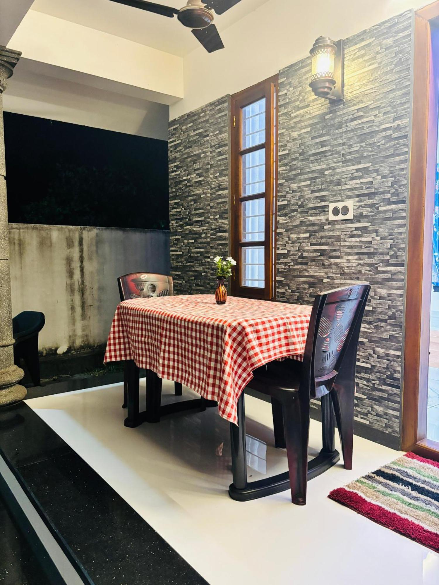 Marari La Rose Beach Homestay Mararikulam Eksteriør bilde